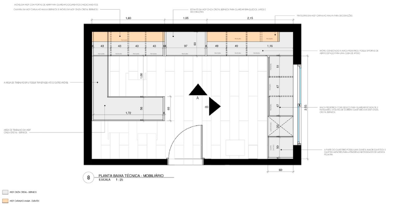 Planta técnica da sala de atendimento com marcenaria cotada e legenda de materiais